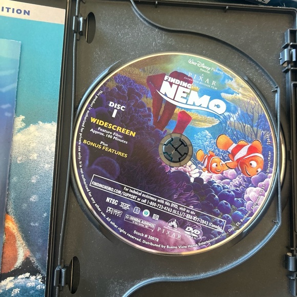 (10/$20) Finding Nemo DVD - Picture 8 of 10